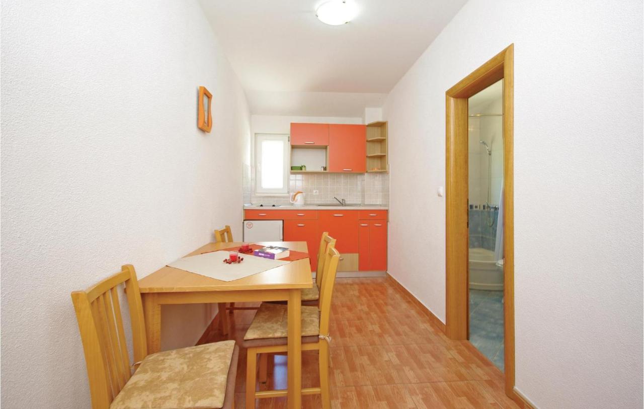 Beautiful Apartment In Krvavica With Wifi Kültér fotó
